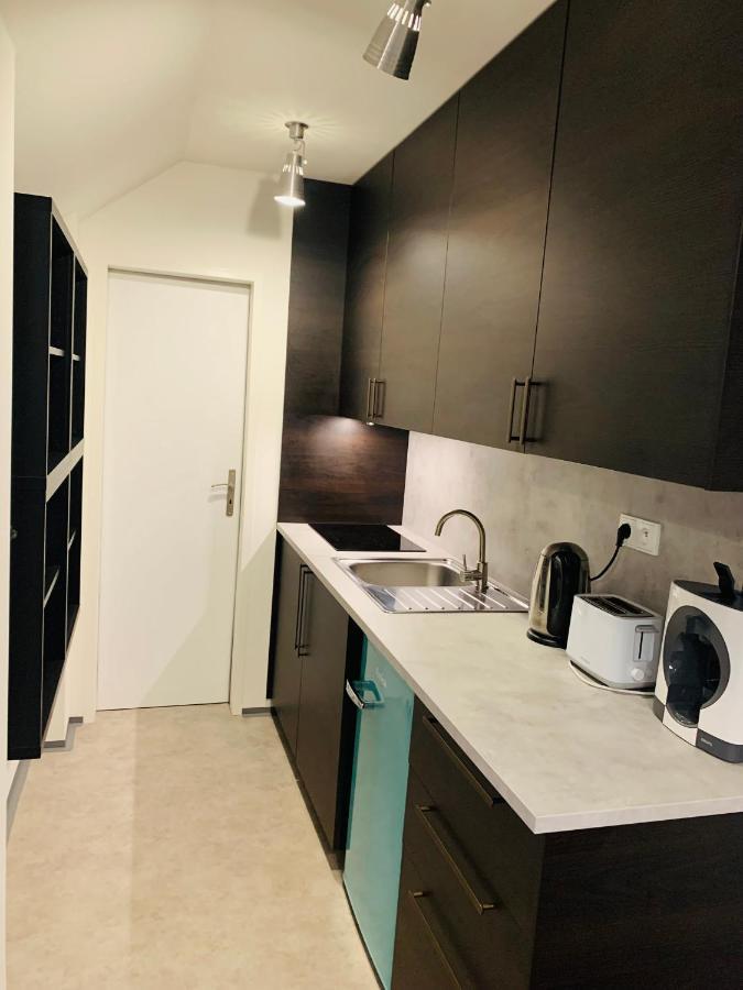 Cozy Friendly Place With Free Parking براغ المظهر الخارجي الصورة