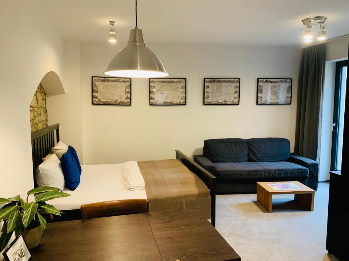 Cozy Friendly Place With Free Parking براغ المظهر الخارجي الصورة