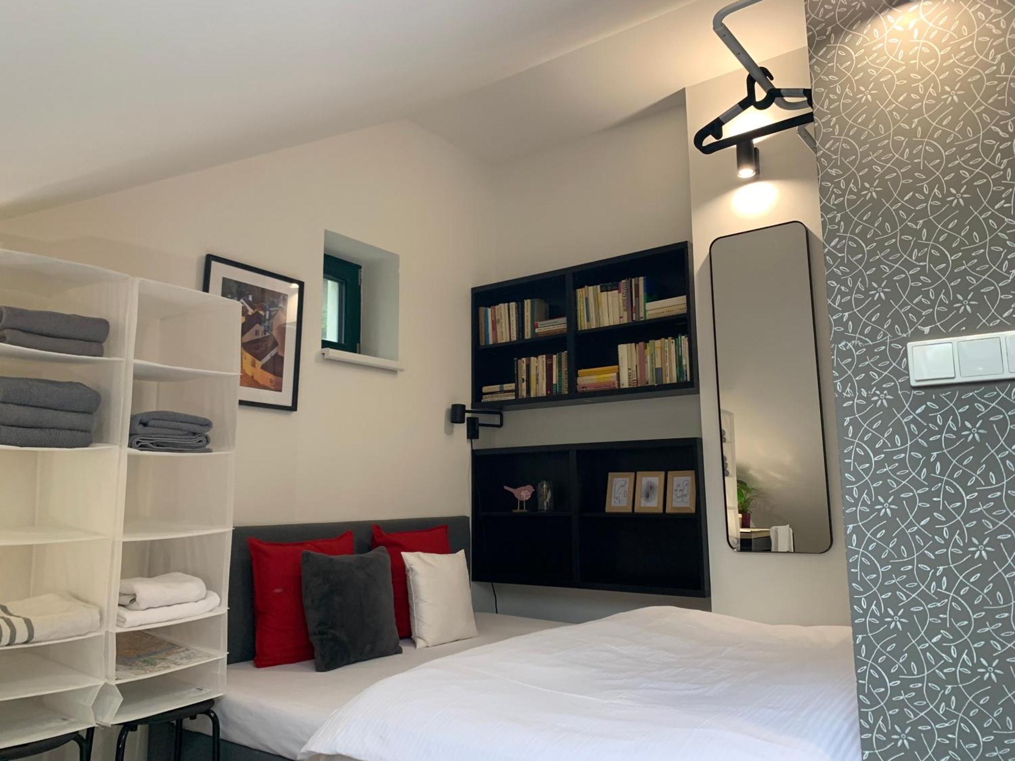 Cozy Friendly Place With Free Parking براغ المظهر الخارجي الصورة